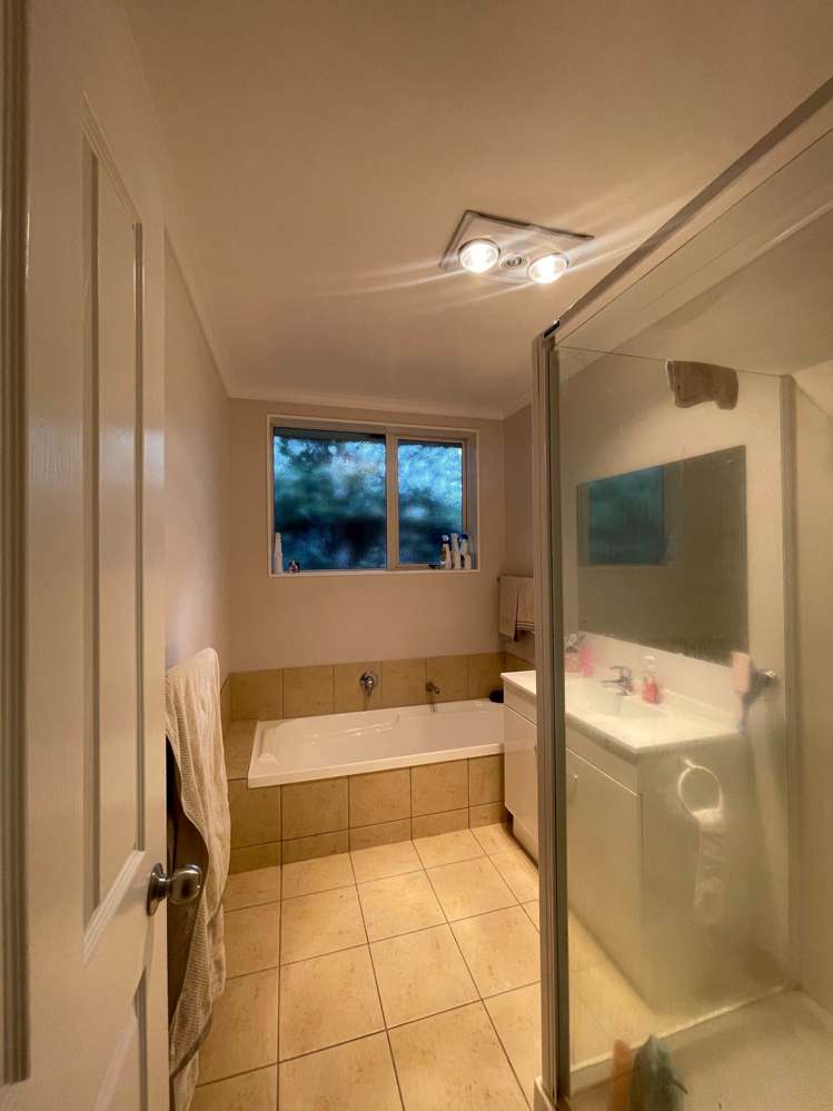 8 George Arthur Place Pukekohe_11