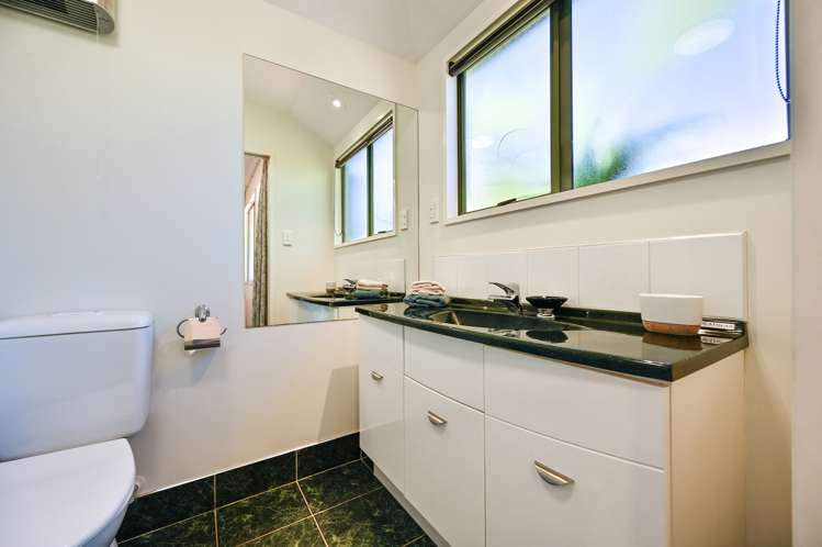 7 Di Pierri Way The Wood_8