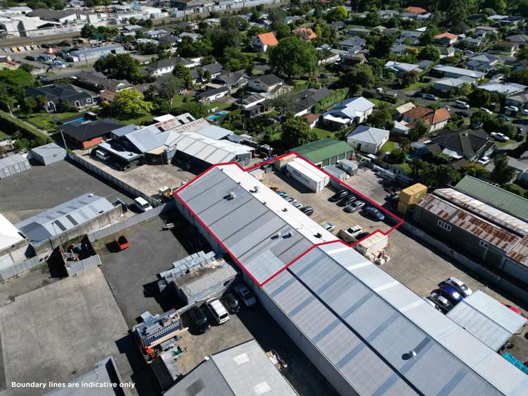 816 Karamu Road North Mayfair_13