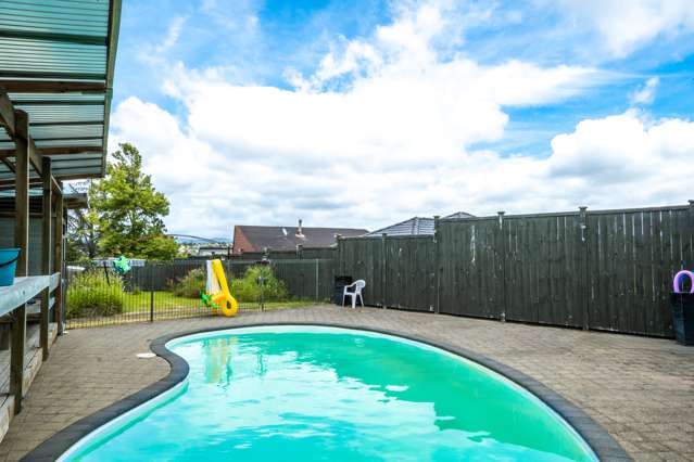 56 Makora Road Massey_2