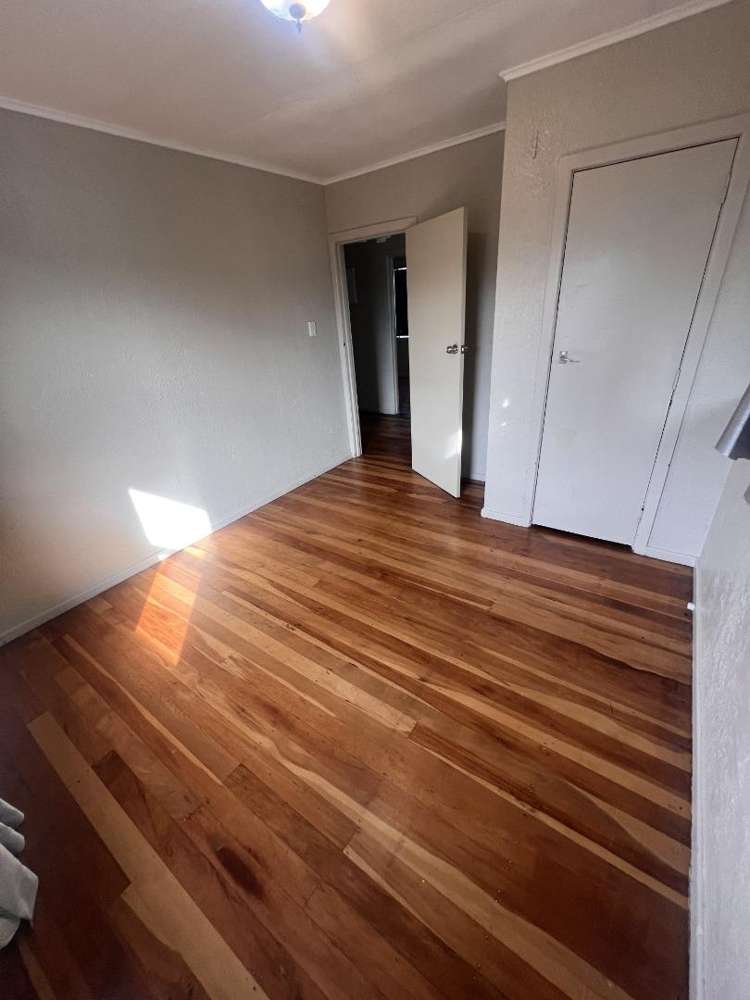 12 Everitt Road 10693_6