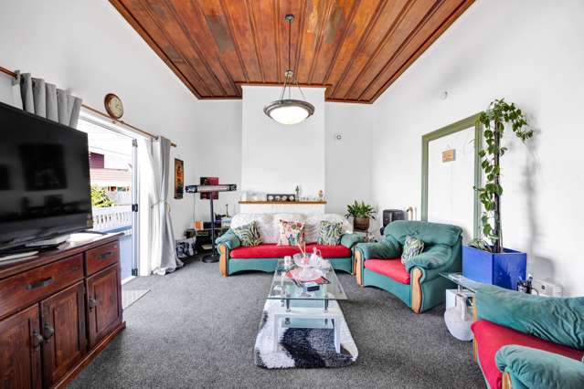 176 Glover Road Hawera_3