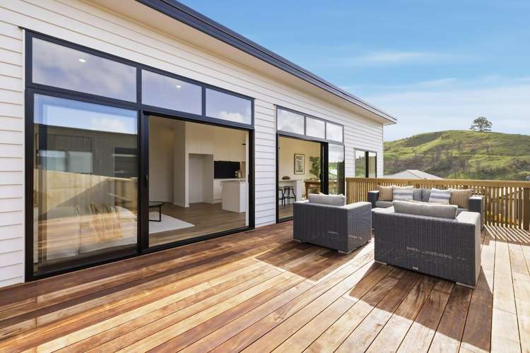 10 Bob Carter Place Welcome Bay_11