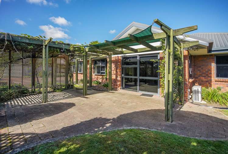 74 Kingsford Drive Stoke_2