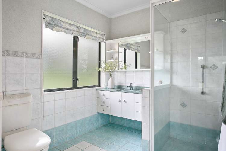 20 Cowley Drive Leamington_15