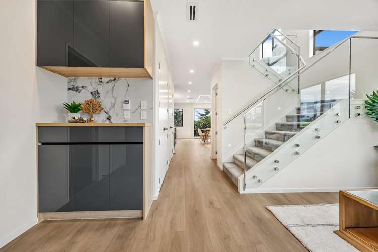 21 Puia Street_3