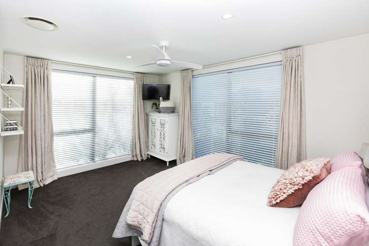 28 Devonport Lane Merivale_21