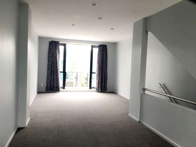 4/17 Lyon Avenue Mount Albert_2