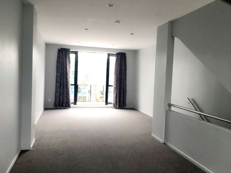 4/17 Lyon Avenue Mount Albert_2