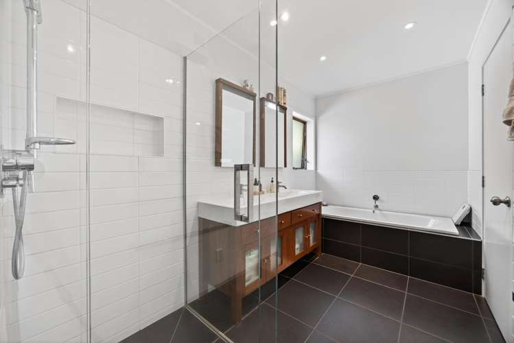 14 Davita Place Farm Cove_22