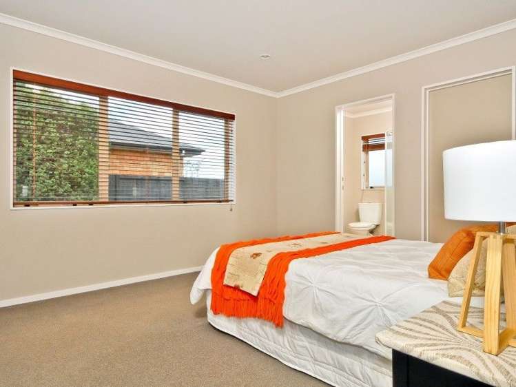 91 Farnborough Drive Grandview Heights_9