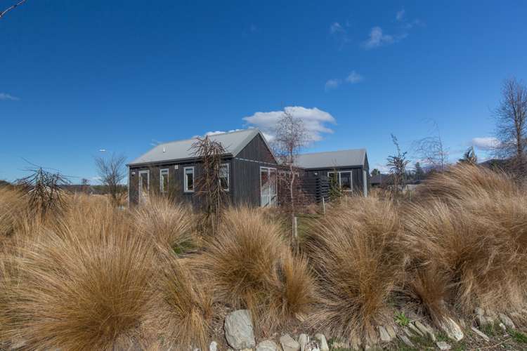 16 Bell Street Lake Hawea_18