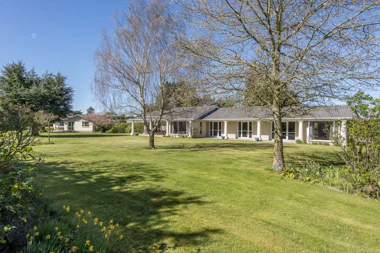 100 School Road Yaldhurst_2