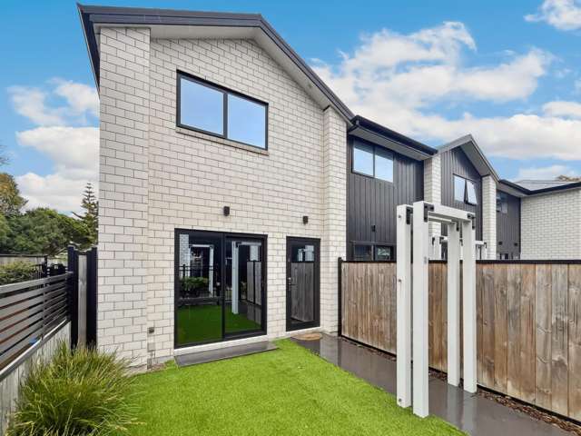 Your New Home Awaits - 6/10 Biddle Crescent
