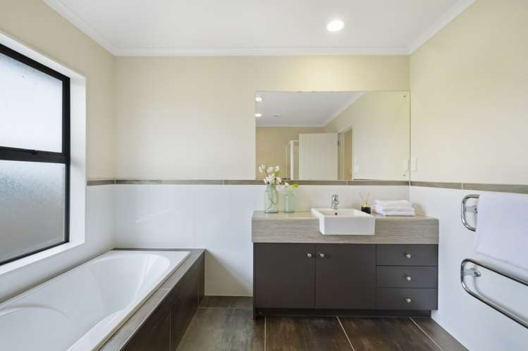 6 Solstone Place Flat Bush_21