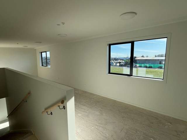 7/1 Lake Bryndwr Lane Burnside_1