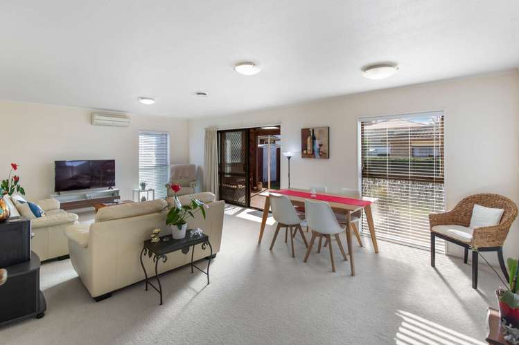 2b Compton Place Mount Maunganui_6