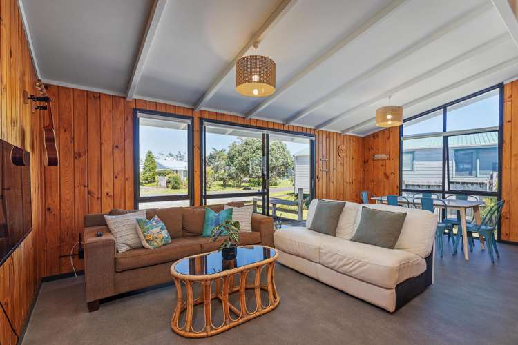 117 Winslow Place Matarangi_2