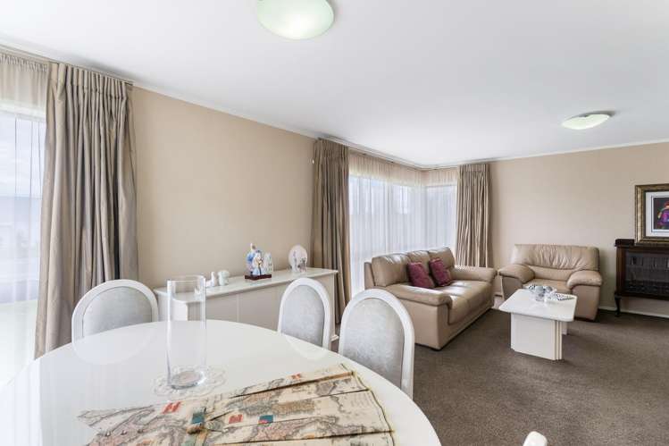 36 Butley Drive Farm Cove_5