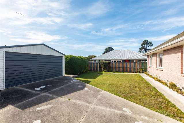 347 Breezes Road Aranui_1