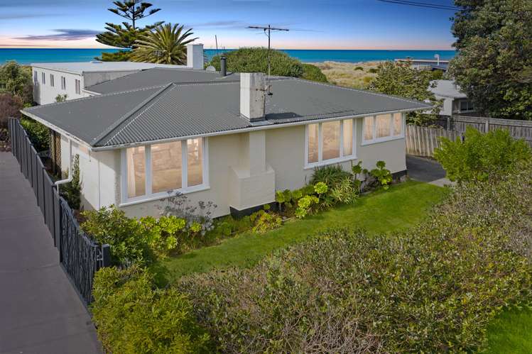 15 Blue Pacific Parade Riversdale Beach_0
