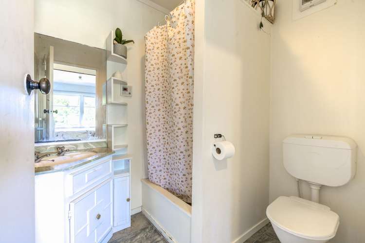 4 Albert Street Hamilton East_12