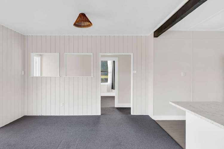 5 Banks Street Tolaga Bay_8