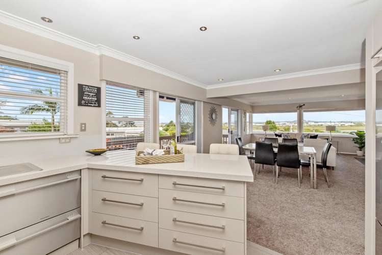 34 Jaemont Avenue Te Atatu South_7