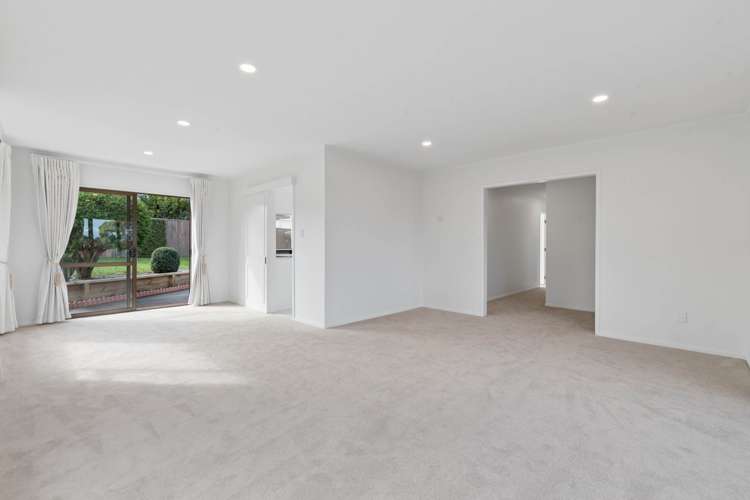 73 Mirrabooka Avenue Botany Downs_7
