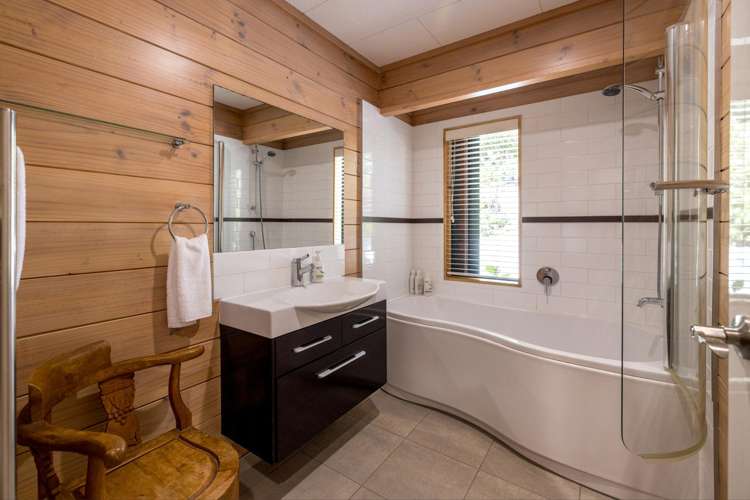 67 Kennedy Point Road Surfdale_19