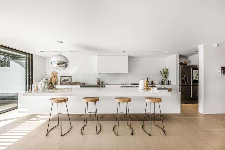 303 Beach Road Campbells Bay_10