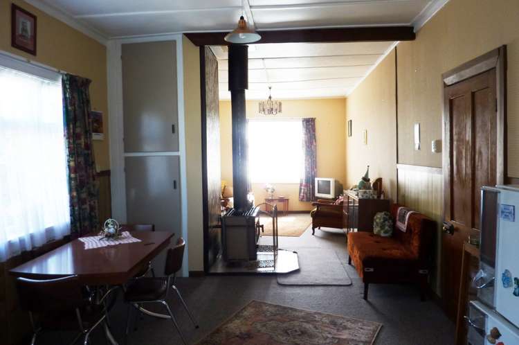 8 Stewart Street Waimangaroa_4