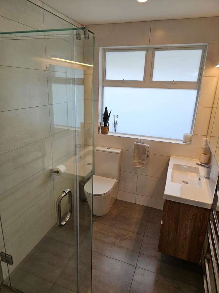 1 Hoskins Avenue Hillsborough_11