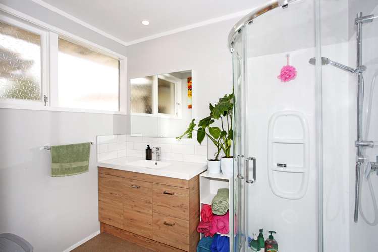 468 Pinnacle Hill Road Bombay_32