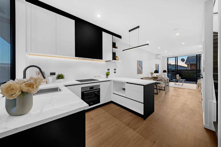 4/71 Cardiff Road Pakuranga Heights_10