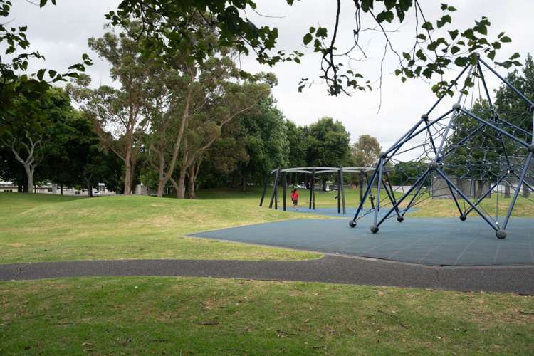 9 Stephen Avenue Henderson_18