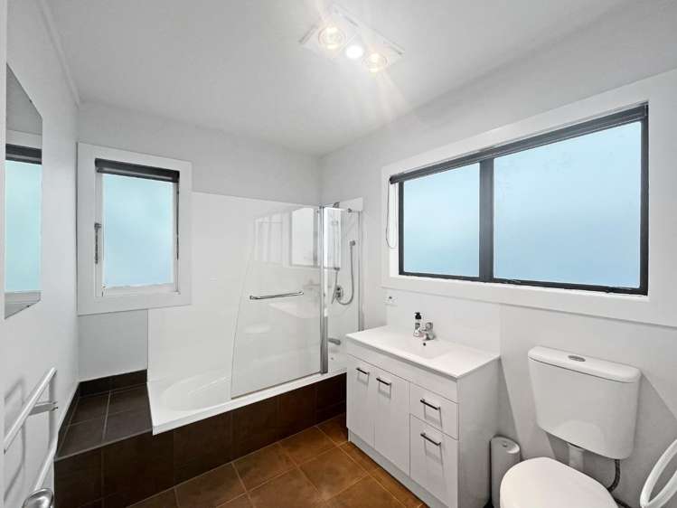 10 Tawa Street 1231_10