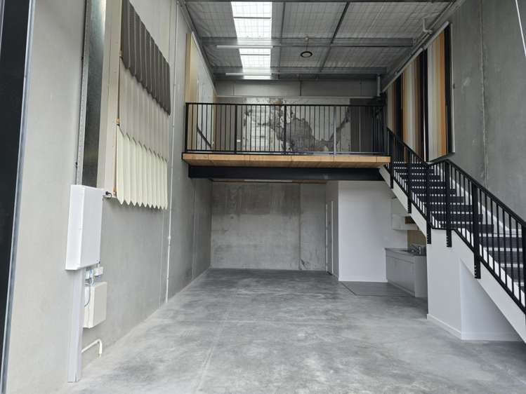 1/90A Hobsonville Road Hobsonville_2