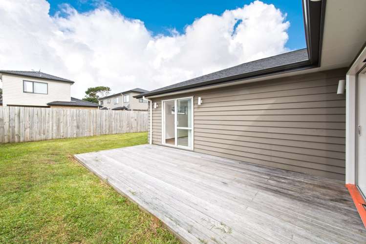 15 Yatterina Avenue Takanini_11