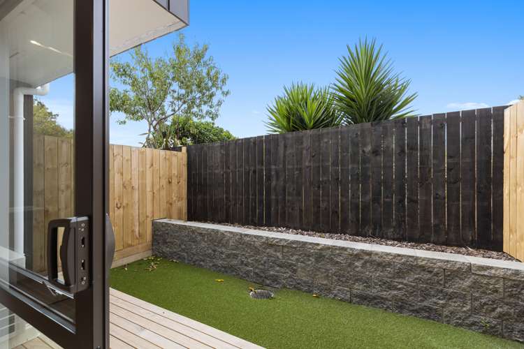 90d Sylvan Crescent Te Atatu South_14