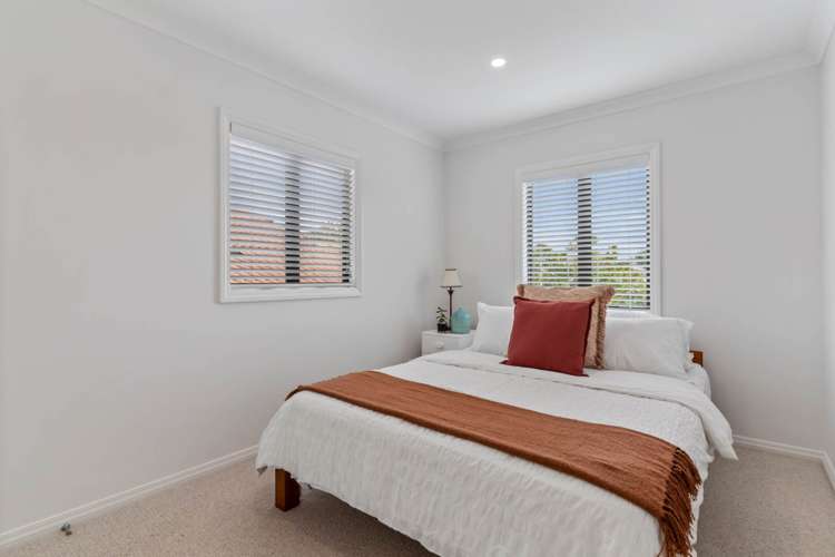 35 Bridgefield Crescent Flat Bush_16