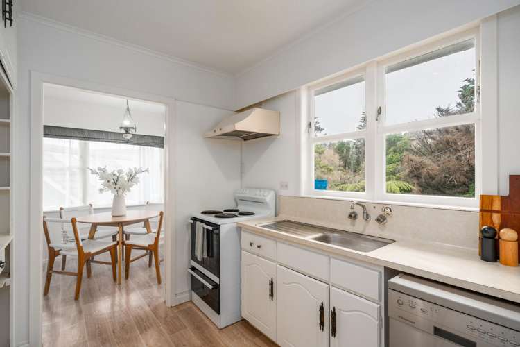 128 Helston Road Paparangi_5