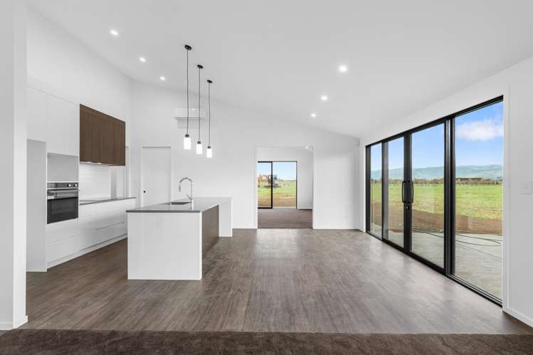 3 Nicholson Road Carterton_7