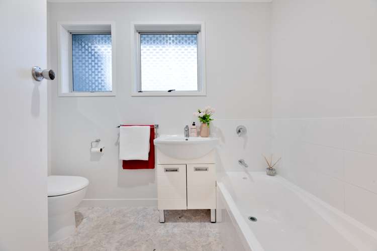 34 Arlette Place Massey_14