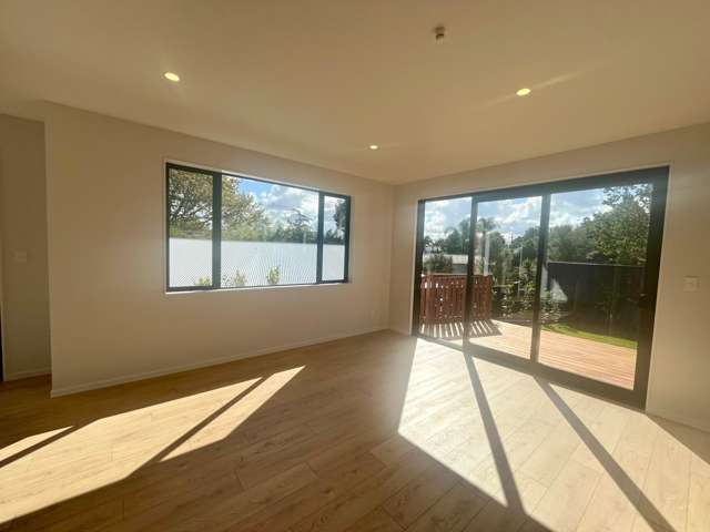 44C Sylvan Crescent Te Atatu South_2