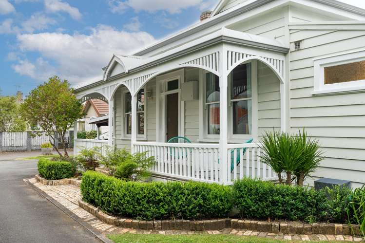 536 Grey Street Hamilton East_26