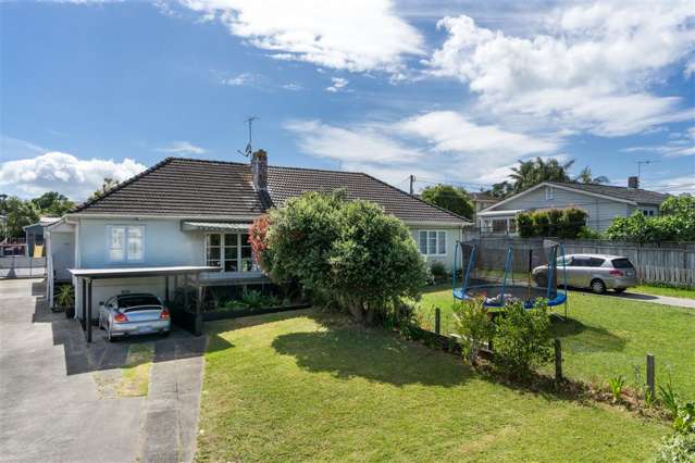 92a Lake Road Narrow Neck_1