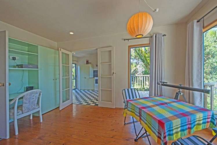 32 Victoria Road Onetangi_8