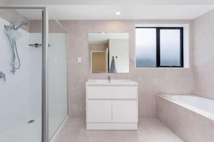 2 Seafarer Crescent Stanmore Bay_22