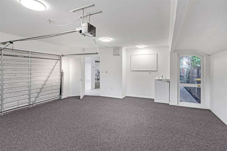 38 Eveleyn Couzins Avenue Richmond_13